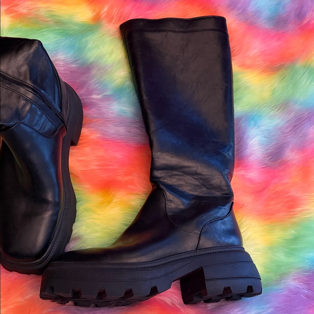 Katy Perry Black Women's Boots - Picture 3 of 7